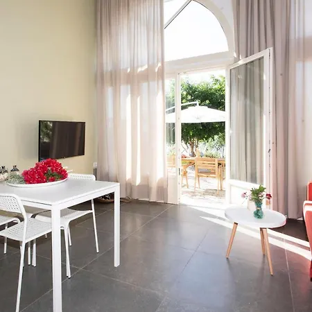 Sandy Feet - Beachfront Loft 公寓 *